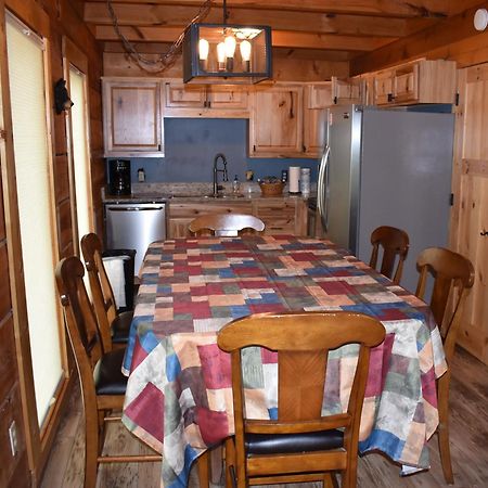 Bears Among Us Villa Gatlinburg Exterior photo