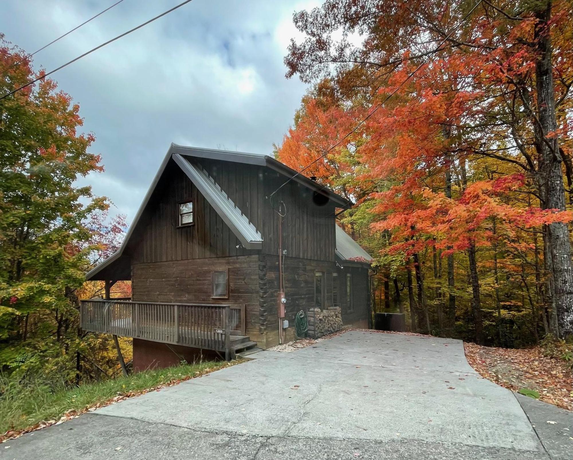 Bears Among Us Villa Gatlinburg Exterior photo